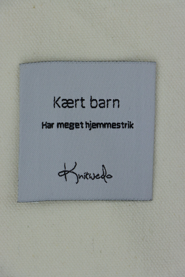 Knitwedo labels