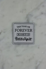 Petiteknit labels flere varianter
