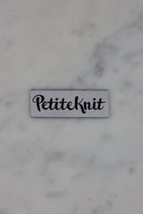Petiteknit labels flere varianter