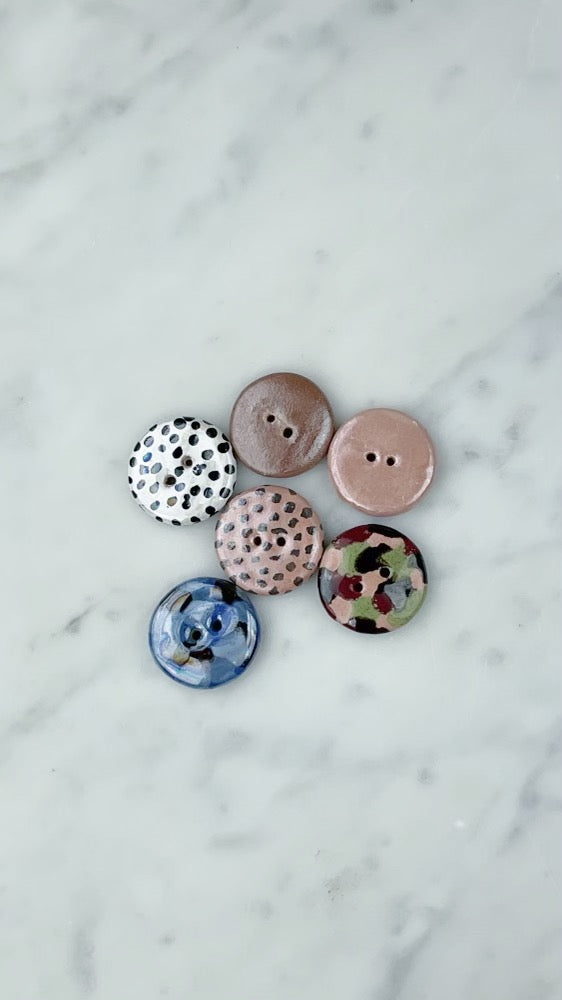 Unikke håndlavede knapper i keramik 25 mm